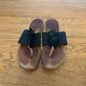 Andre Assous Woman’s Black Leather Sandals with Fringe Detail Size 9